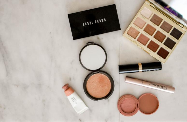 Emma Watsons Makeup Fave Products Grab Them All Emma Watsons Makeup Fave Products Grab Them All