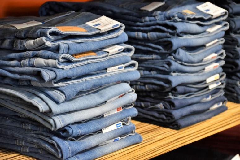 4 Types of Jeans to Wear Instead of Skinny Jeans 4 Types of Jeans to Wear Instead of Skinny Jeans