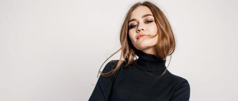 How to Wear a Turtleneck Differently Every Day of the Week