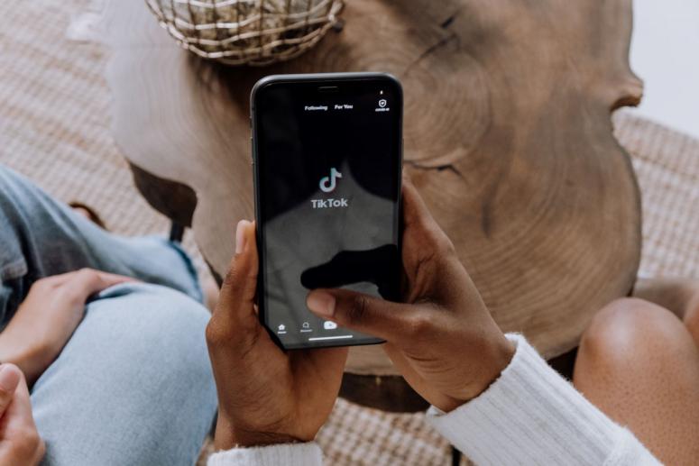 4 TikTok Beauty Hacks That Actually Work 4 TikTok Beauty Hacks That Actually Work