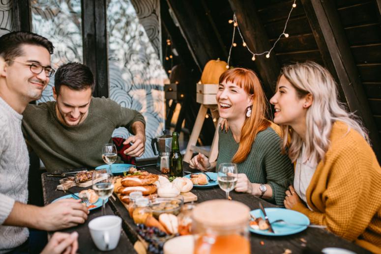 This Vegan-Friendly Foods Menu Will be a Friendsgiving Hit