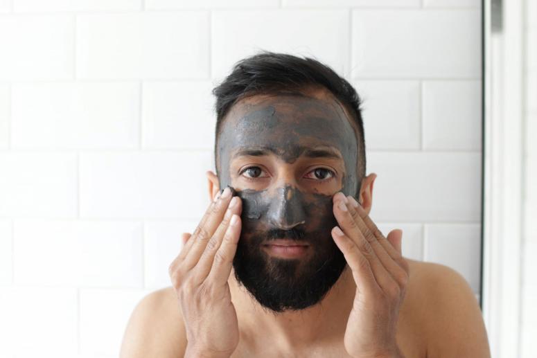 3 DIY Hydrating Gel Masks Celebs Swear by