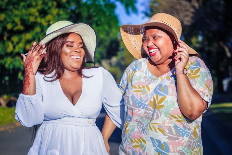 The Best Way to Dress for Outdoor Spring Weddings