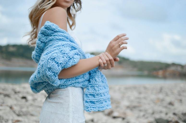 Get Close-Knit in These Summer Knitwear Clothing Options Get Close-Knit in These Summer Knitwear Clothing Options