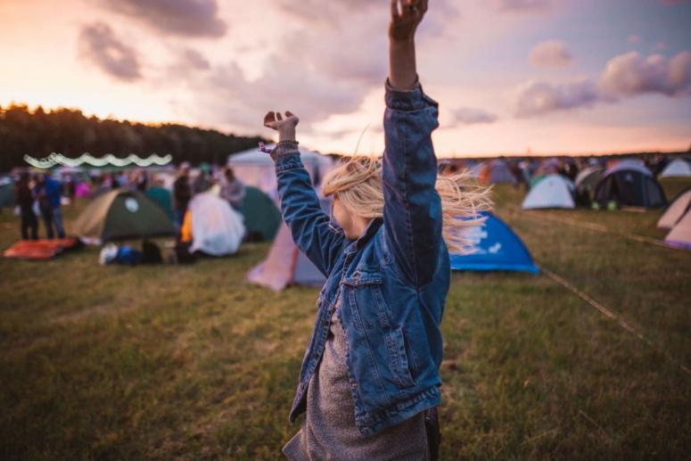 5 Music Festival Outfit Tips You Need to Know 5 Music Festival Outfit Tips You Need to Know