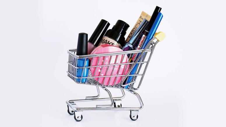 How Augmented Reality in Beauty is Shaping the Future of the Industry How Augmented Reality in Beauty is Shaping the Future of the Industry