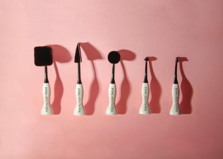 Limited Hand Ability Try These Top-Rated Accessible Makeup Products Limited Hand Ability Try These Top-Rated Accessible Makeup Products