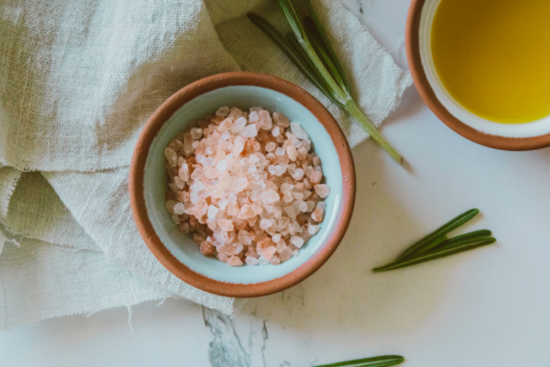 Sea Salt vs Table Salt Which Gratifies Your Health Better Sea Salt vs Table Salt Which Gratifies Your Health Better
