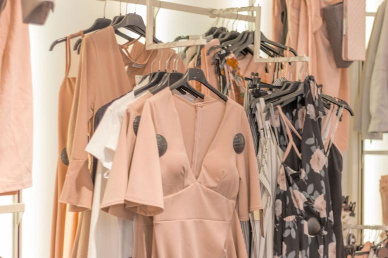 These Fall Guest Dresses for Weddings Are To-Die-For These Fall Guest Dresses for Weddings Are To-Die-For