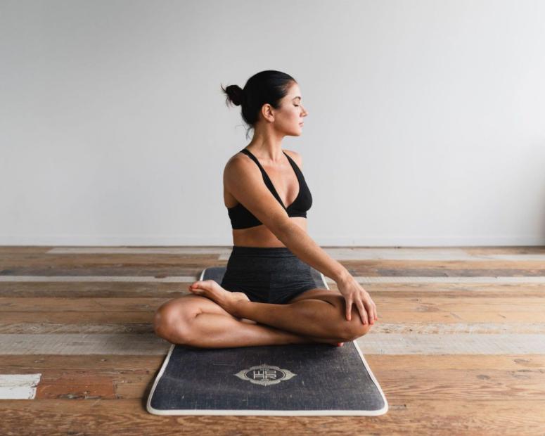 Should We All Be Doing Barefoot Workouts Should We All Be Doing Barefoot Workouts