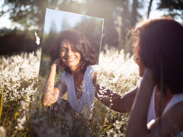 How To Deal With Hormonal Menopause Acne How To Deal With Hormonal Menopause Acne