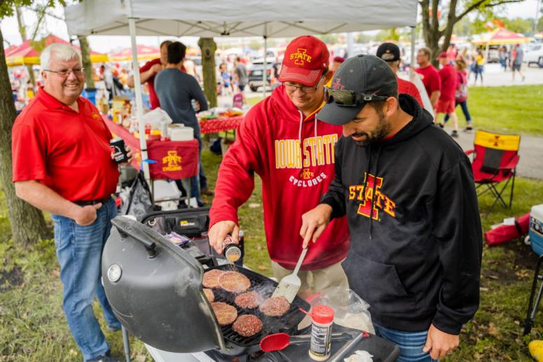 Glam-Gating Add a Touch of Glam to Your Tailgate Party Glam-Gating Add a Touch of Glam to Your Tailgate Party