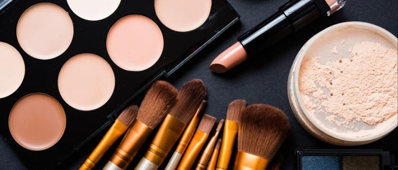 Professional makeup brushes and tools make-up products set Professional makeup brushes and tools make-up products set
