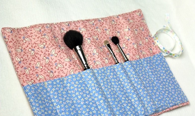 Roll-up Makeup Brush Holders