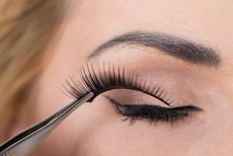 lashes