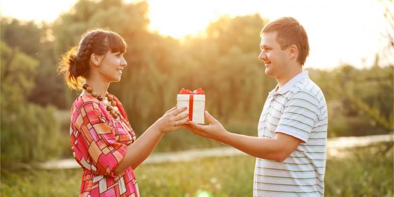 How to Save Money this Valentinersquos Day