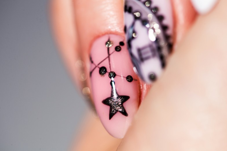 Christmas Acrylic Nails