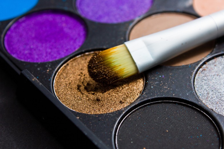 Gold Glitter Eyeshadow