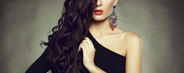 perfect hairstyles for one shoulder dresses