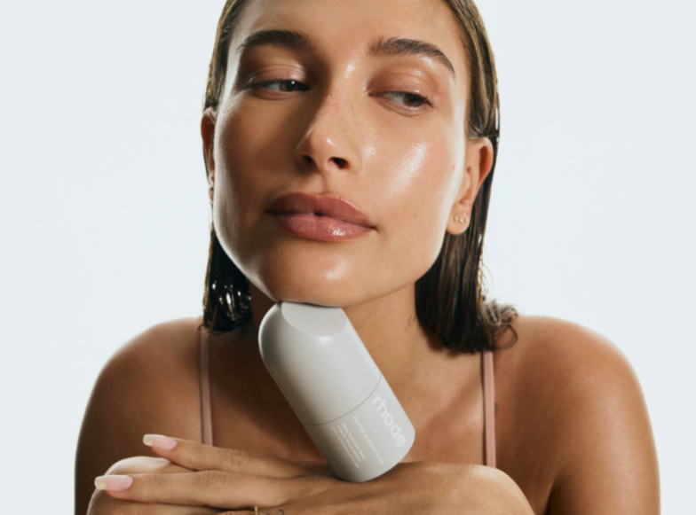 In the realm of beauty and glamour, Hailey Bieber stands out for her trendsetting styles and her enviable glowing complexion. A subject of fascination for many, her skincare routine epitomizes the perfect blend of simplicity and effectiveness. Inspired by Hailey Bieber's skincare philosophy, this comprehensive guide is designed to help you navigate your way to radiant, healthy-looking skin. Coupled with the personalized services of MOBILESTYLES, this guide aims to make the coveted Hailey Bieber glow accessible to all.  The cornerstone of beauty: Understanding Your Skin The first step in any skincare routine, including Hailey Bieber's, is understanding your skin type and unique needs. Skin types can be broadly categorized as dry, oily, combination, and sensitive, and each requires a tailored approach to skincare.  Dry skin: Characterized by a lack of moisture, resulting in tightness and flakiness.  Oily skin: Characterized by excess sebum production, resulting in a shiny appearance and potential breakouts.  Combination skin is characterized by oily and dry areas, typically with oiliness in the T-zone (forehead, nose, and chin).  Sensitive skin: Prone to irritation from certain ingredients or environmental factors.  By understanding your skin type, you can choose products and routines that work well for your skin's specific conditions, providing a solid foundation for a healthy skincare regimen.  The Hailey Bieber Skincare Routine: A Step-by-Step Guide Inspired by Hailey Bieber's approach to skincare, this routine emphasizes simplicity, consistency, and using quality products that are right for your skin. Here's how to incorporate elements of her routine into your own:  1. Cleanse: The first step to clear skin A gentle, effective cleanser is the cornerstone of any skincare routine. Please choose a product that effectively removes impurities without stripping your skin of its natural oils.  2. Toning: Restoring balance After cleansing, a toner can help restore your skin's pH balance and refine the appearance of pores. Ingredients such as rose water and witch hazel are famous for their soothing properties.  3. Serum: Targeted Treatment Serums are concentrated formulations designed to target specific skin concerns. Ingredients such as hyaluronic acid for hydration and vitamin C for brightening are commonly used in Hailey Bieber's skincare routine.  4. Moisturizing: Hydration is key An appropriate moisturizer will lock in the benefits of the previous steps and keep your skin hydrated and healthy. Choose a moisturizer based on your skin type for the best results.  5. Sun protection: Essential to any routine Sunscreen is an important final step in your morning routine. Protecting your skin from harmful UV rays prevents premature ageing and maintains skin health.  Enhance your routine with MOBILESTYLES While the outlined routine is a great start, personalization is critical to achieving the best results for your skin. MOBILESTYLES elevates your skincare journey by connecting you with professional beauty experts who can tailor services and treatments to your unique needs, much like Hailey Bieber's personalised approach to her skincare.  Expert guidance: Receive personalized skincare advice from experts.  Convenient in-home services: Enjoy the luxury of professional skincare treatments in the comfort of your own home.  Customized skincare solutions: Gain access to customized treatments and products to complement your daily skincare routine.  Conclusion: Your path to radiant skin Emulating Hailey Bieber's skincare routine offers a pathway to a radiant, healthy complexion. By understanding your skin type, following a consistent routine, and utilizing the expertise of MOBILESTYLES professionals, you can see that glowing skin like Hailey Bieber's is within reach. Embrace the journey to radiant skin, each step bringing you closer to the ultimate skincare goals inspired by Hailey Bieber herself.  Discover the transformative power of a personalized skincare routine with MOBILESTYLES and step into the light of your most radiant self, inspired by Hailey Bieber's skincare routine.