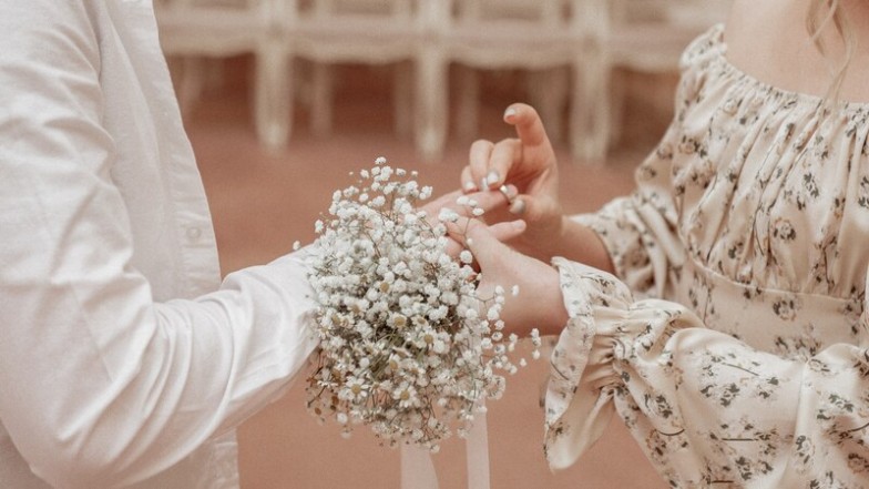 Summer Wedding Nails