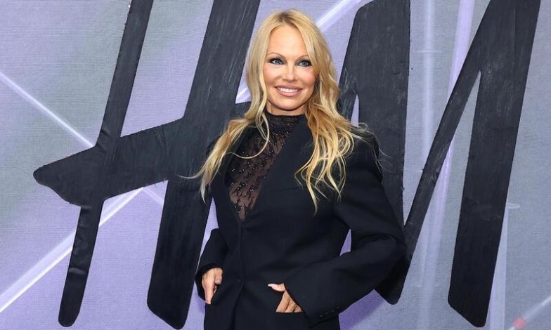 Pamela Anderson Hairstyles