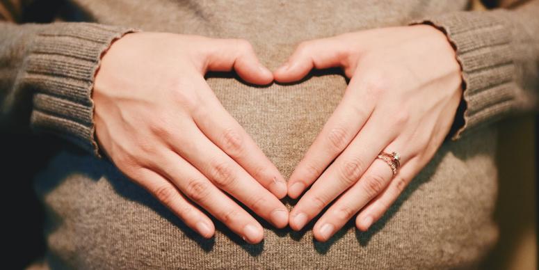 How To Be a Hot Mom After Giving Birth How To Be a Hot Mom After Giving Birth