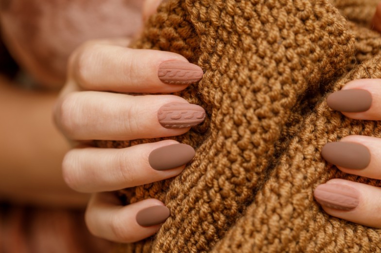 autumn manicure