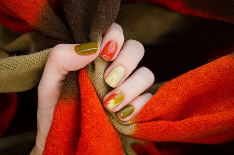 autumn manicure