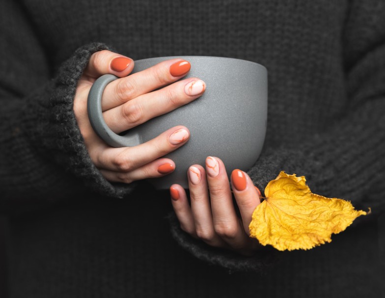 autumn manicure