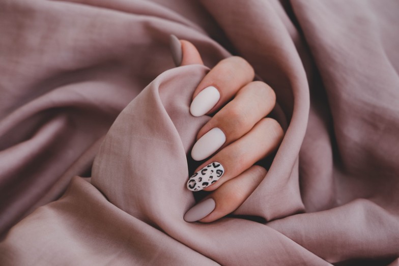 autumn manicure
