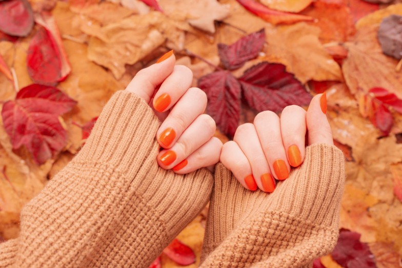 autumn manicure