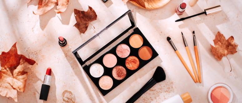 Embrace the Beauty of Warm Autumn Makeup
