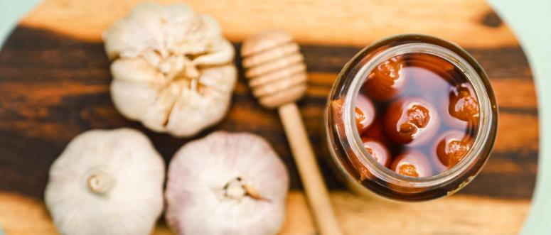 Discover Honey and Garlic Benefits for Beauty and Wellness Discover Honey and Garlic Benefits for Beauty and Wellness