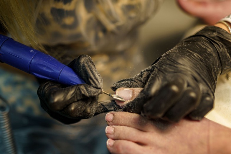 mobile nail technician