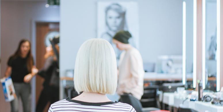 Why MOBILESTYLES is Better than Going to a Salon Why MOBILESTYLES is Better than Going to a Salon