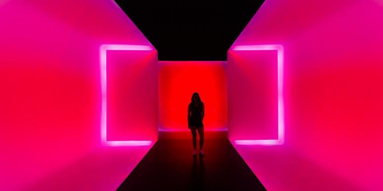 Turn Heads With Our Neon Lipstick Inspo