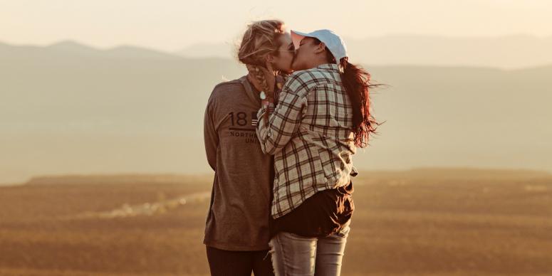 5 Rules of Engagement I Learned from My Lesbian Friend