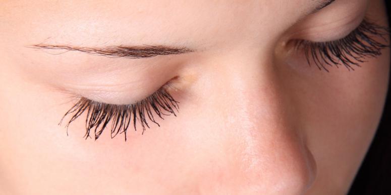 What is Eyebrow Threading and is it Worth the Cost
