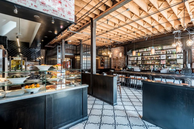 LA’s Outstanding Bars with The Best Happy Hour - Luchini Pizzaria & Bar