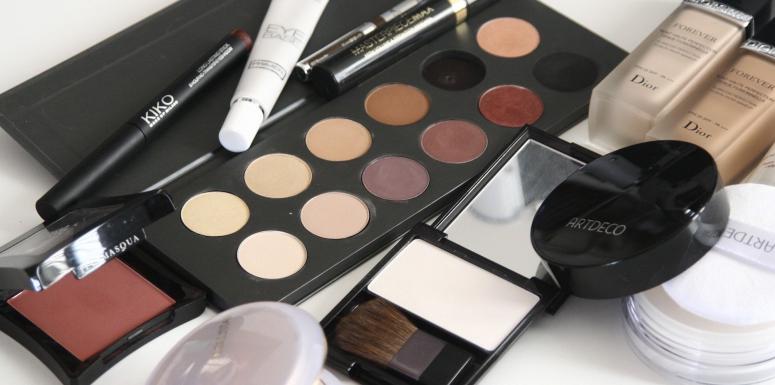 Top 6 Makeup Christmas Gifts