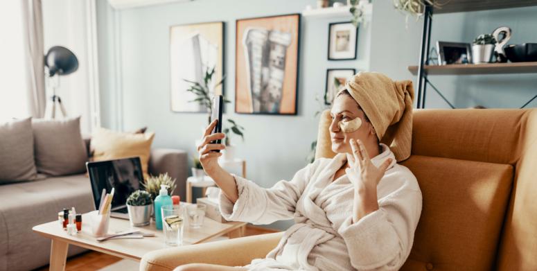 How To Host a Digital Zoom Skincare Party With Your Friends