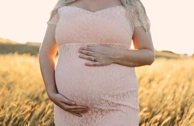 Dress the Bump Top Pregnant Summer Fashion Trends