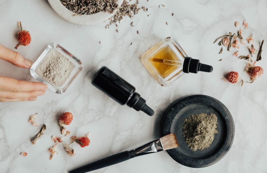 Clean Safe Beautiful 5 Online Resources That Will Really Educate You About Clean Beauty