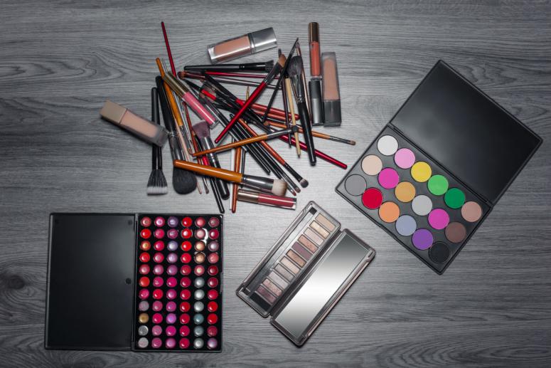 Your Handy Dandy Makeup Artist Kit Checklist