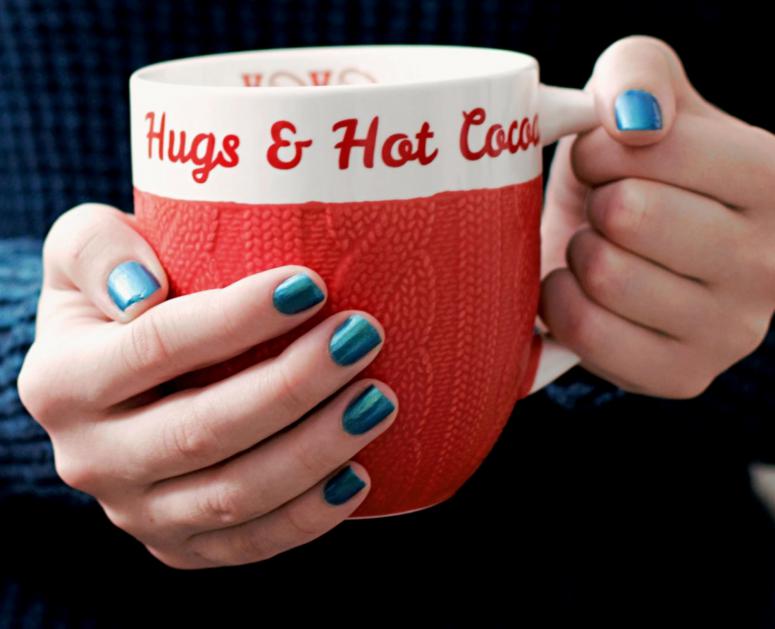 12 Holiday Nails to Try This Holiday Season 12 Holiday Nails to Try This Holiday Season